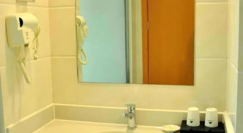 GreenTree Inn Liaocheng Donge Culture Street Express Hotel