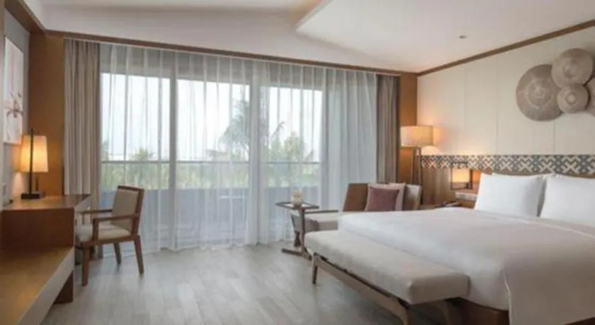 Bed in La Fountain Hotel & Resort Sanya