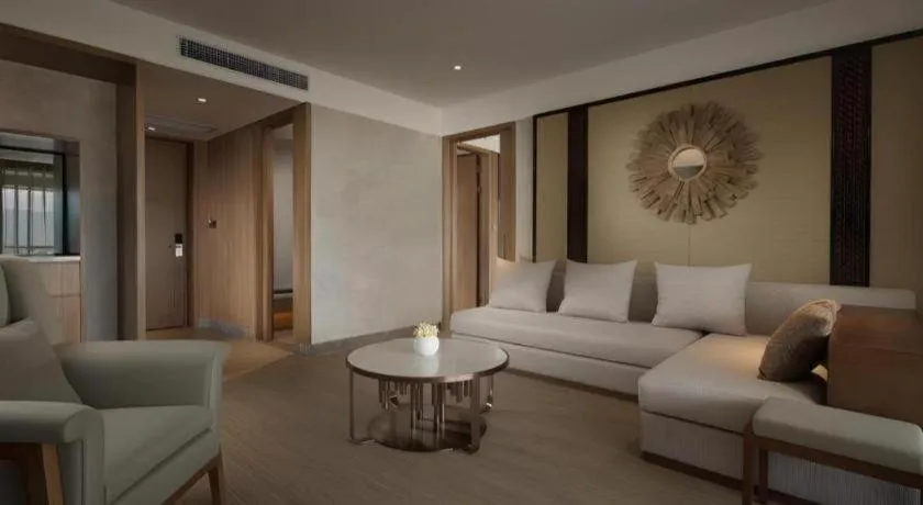 La Fountain Hotel & Resort Sanya