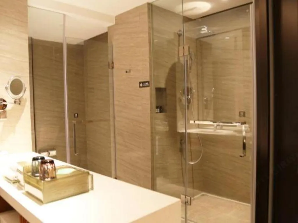 La Fountain Hotel & Resort Sanya