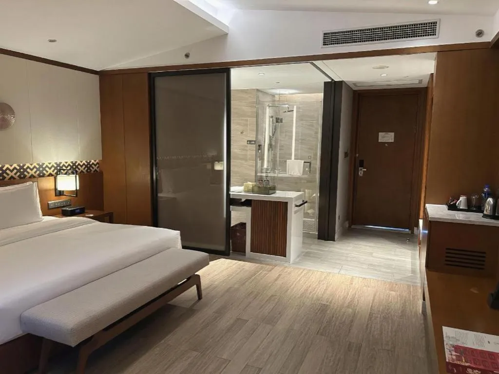 Bed in La Fountain Hotel & Resort Sanya