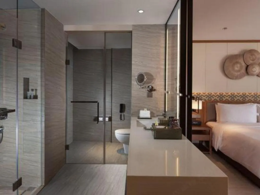 Bed in La Fountain Hotel & Resort Sanya