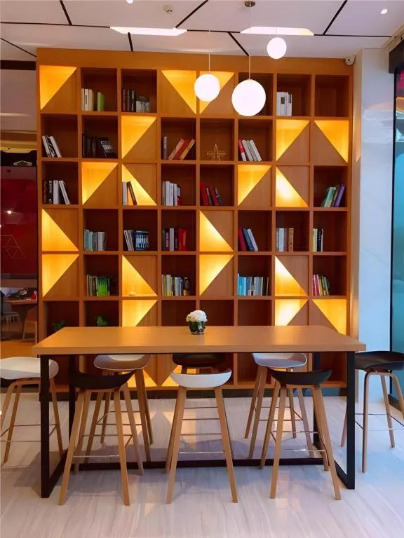 Borrman Hotel Maoming High-speed Railway Station