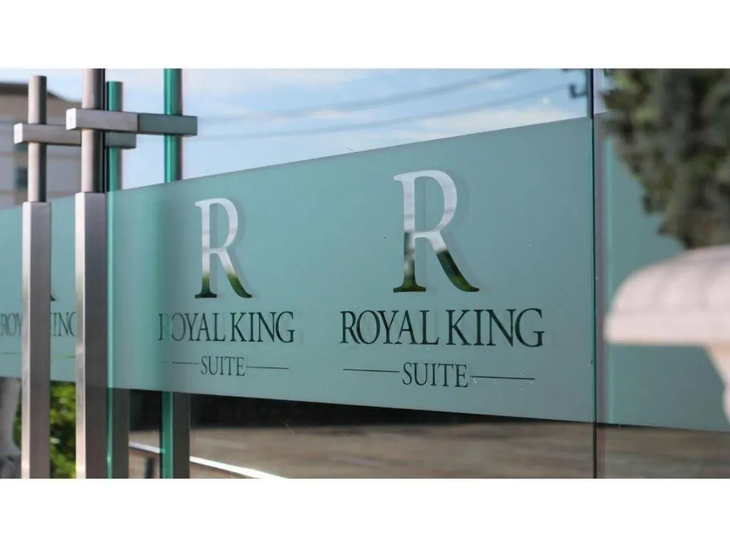Royal King Suite