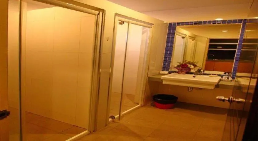 Royal King Suite