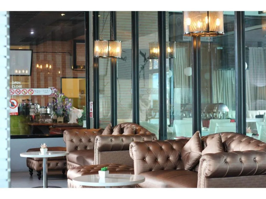 Royal King Suite