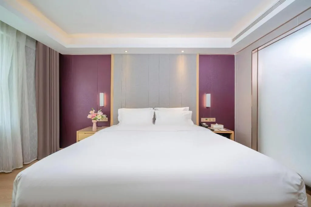Bed in Lavande Hotels Guangzhou Baiyun Avenue North Metro Station