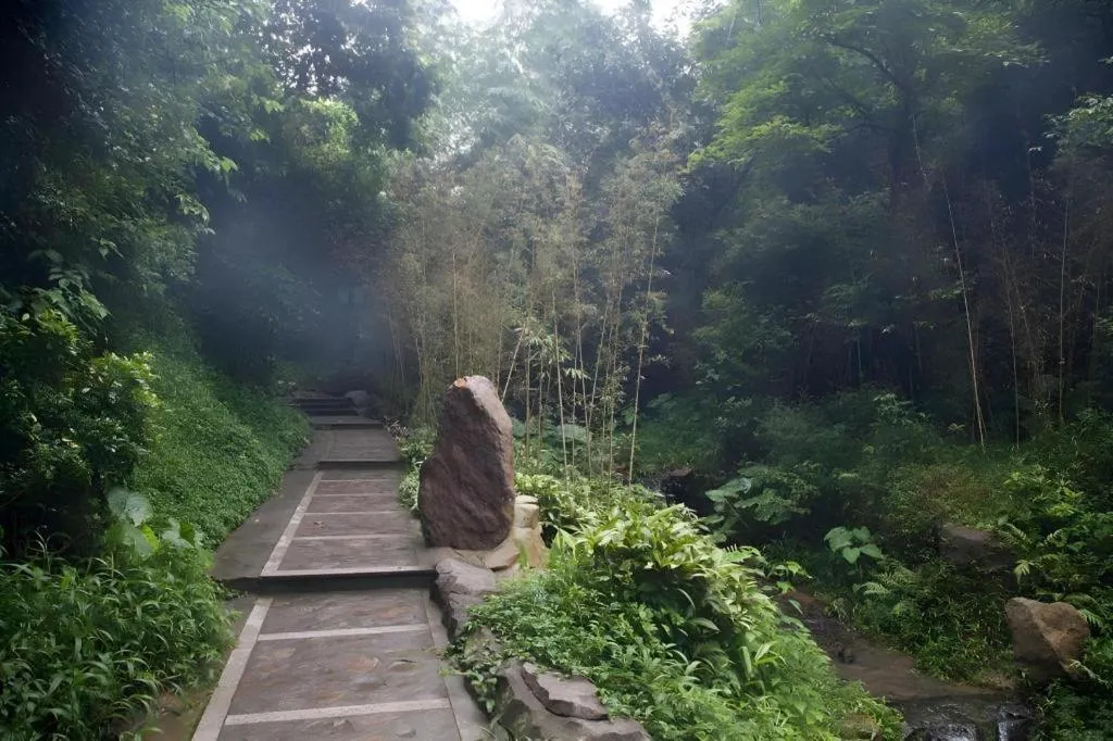 Lavande Hotels Guangzhou Baiyun Avenue North Metro Station