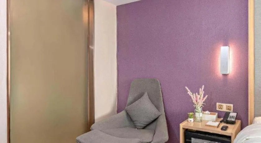 Lavande Hotels Guangzhou Baiyun Avenue North Metro Station