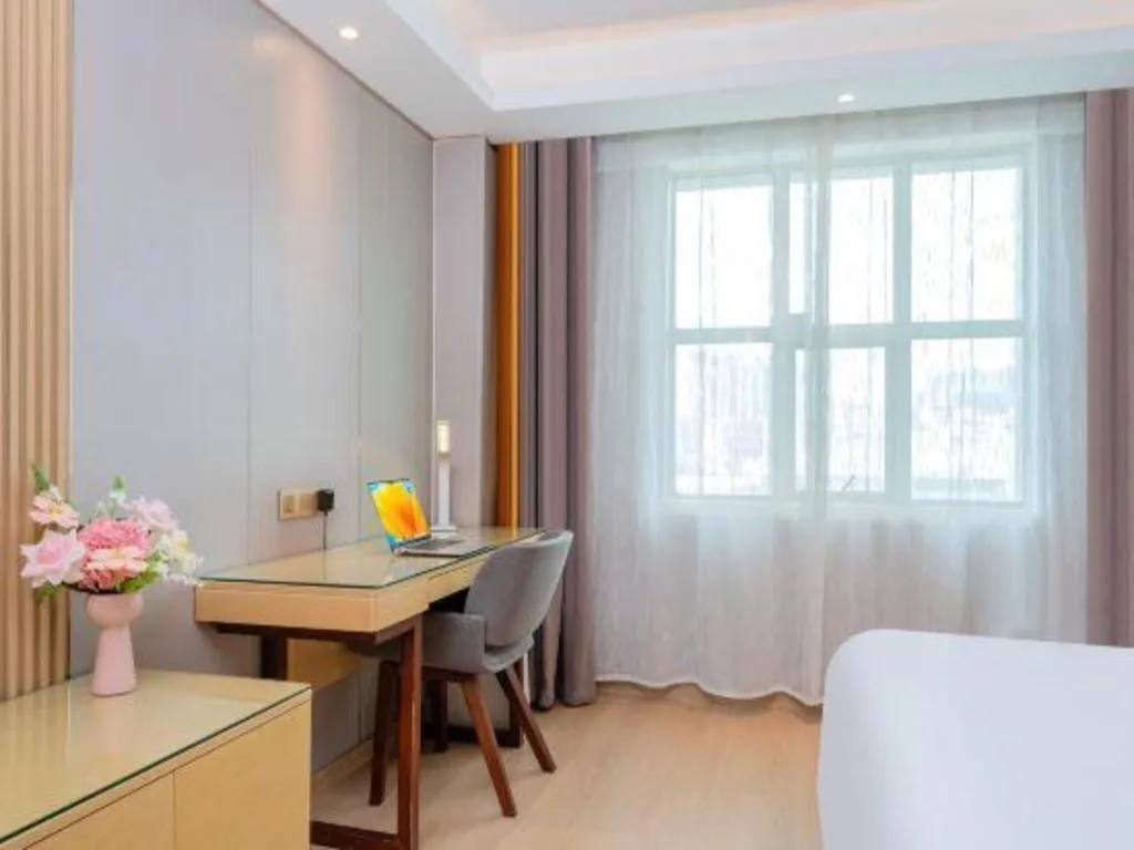 Bed in Lavande Hotels Guangzhou Baiyun Avenue North Metro Station