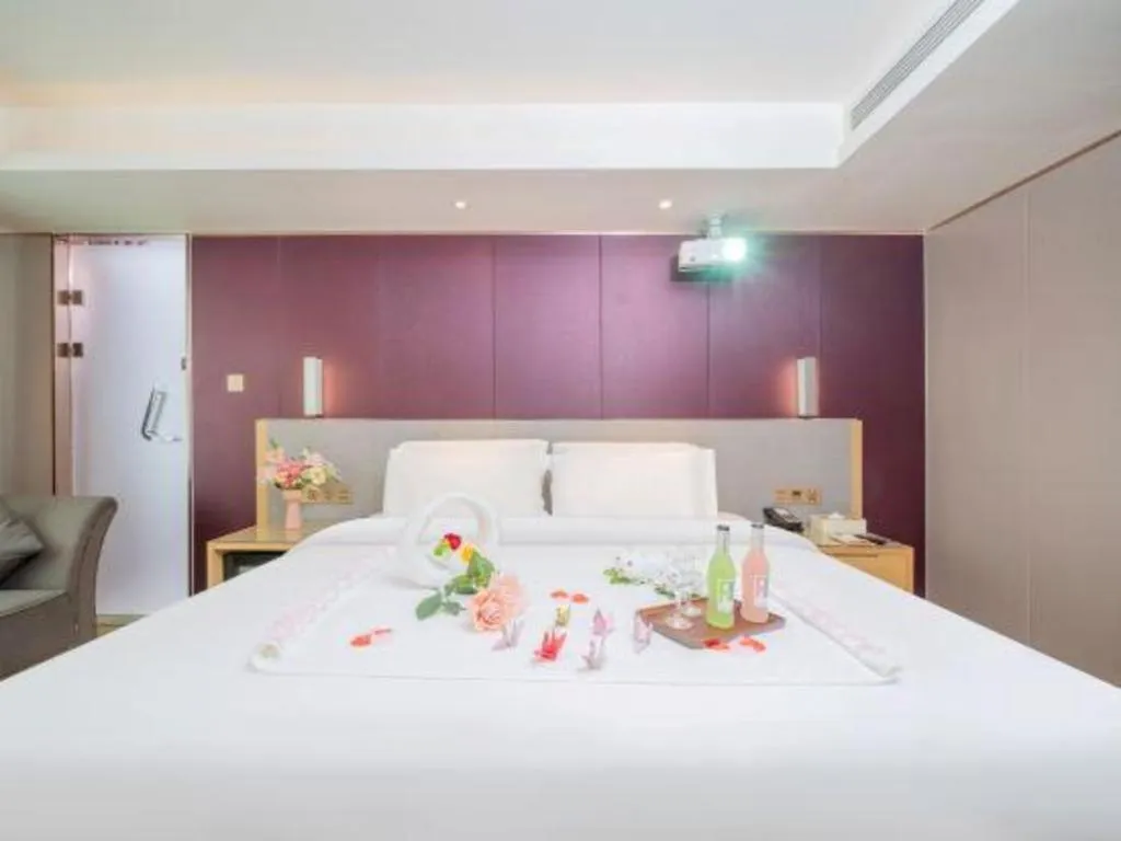 Bed in Lavande Hotels Guangzhou Baiyun Avenue North Metro Station