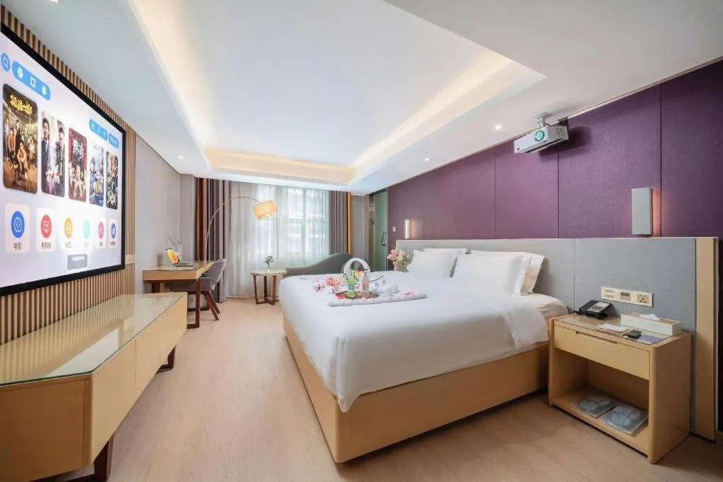 Bed in Lavande Hotels Guangzhou Baiyun Avenue North Metro Station