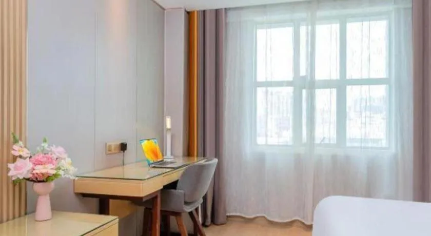 Bed in Lavande Hotels Guangzhou Baiyun Avenue North Metro Station