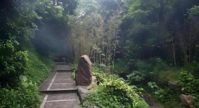 Lavande Hotels Guangzhou Baiyun Avenue North Metro Station