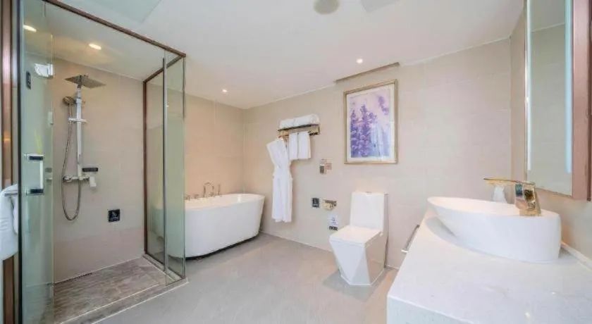 Lavande Hotels Guangzhou Baiyun Avenue North Metro Station