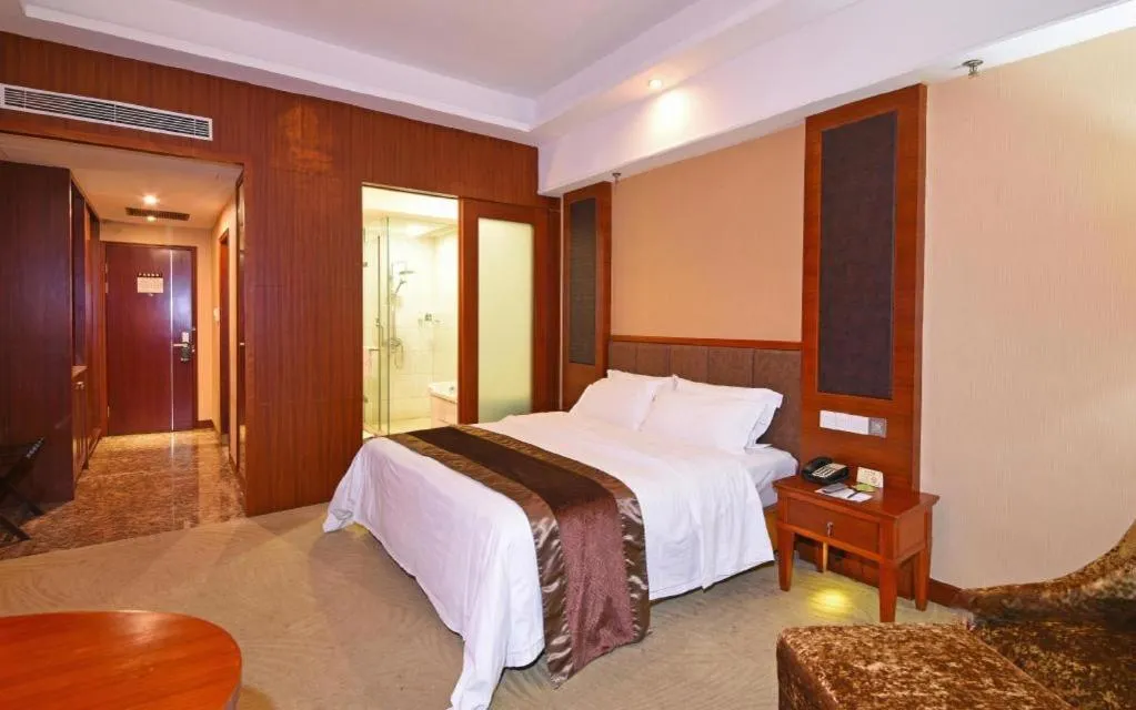 Bed in The Bmc Hotel