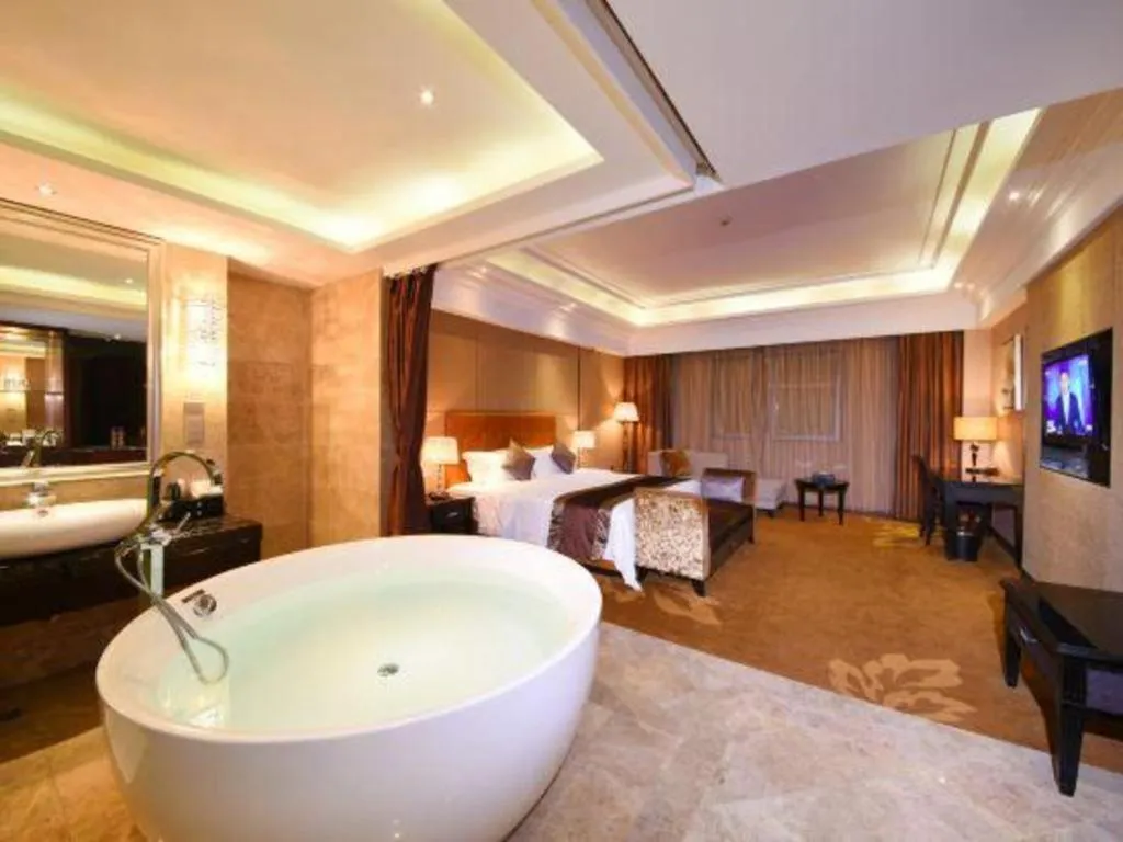 Bed in The Bmc Hotel