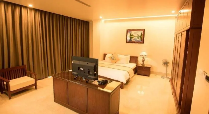 Lakeside Hotel Nam Dinh