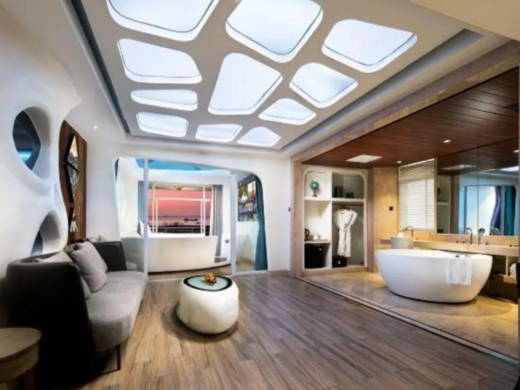 HuangMa holiday yacht view sea resort hotel