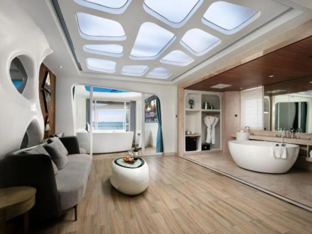 HuangMa holiday yacht view sea resort hotel