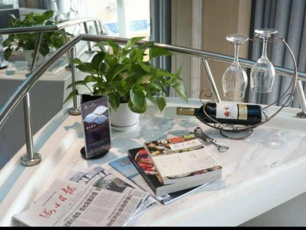 HuangMa holiday yacht view sea resort hotel