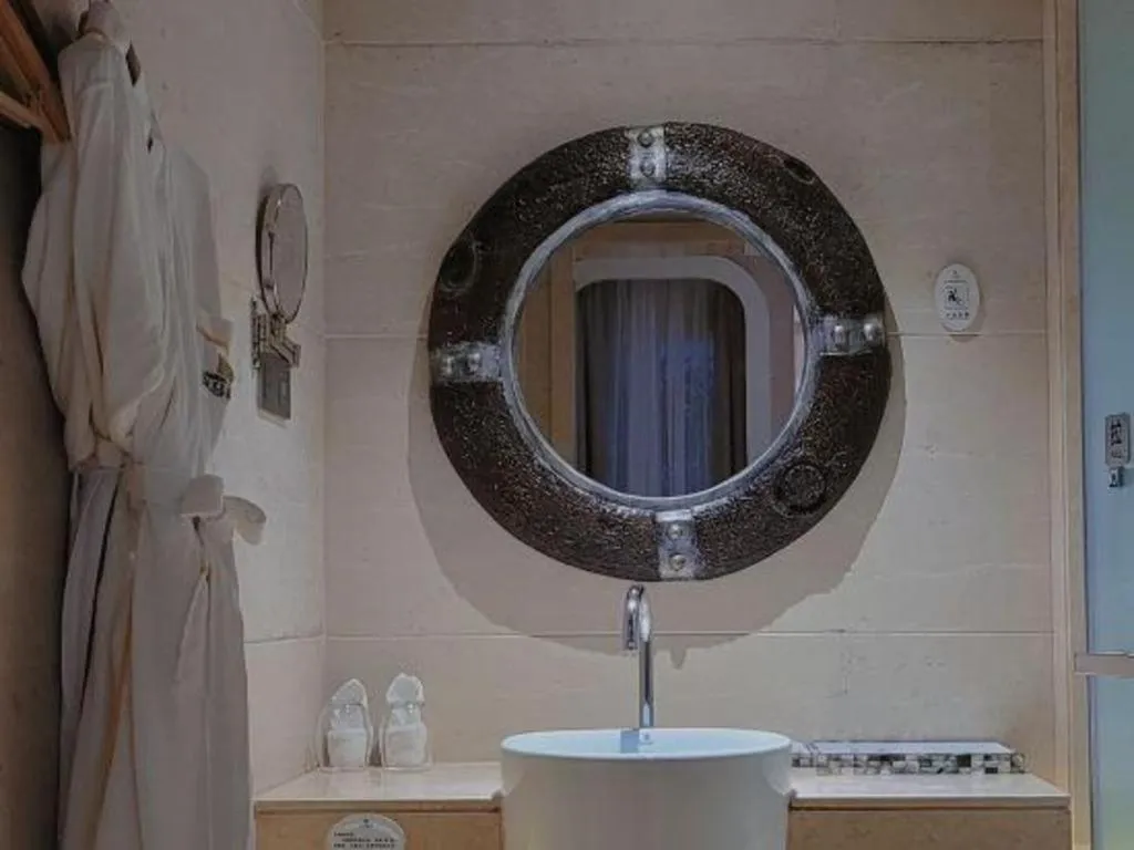 HuangMa holiday yacht view sea resort hotel