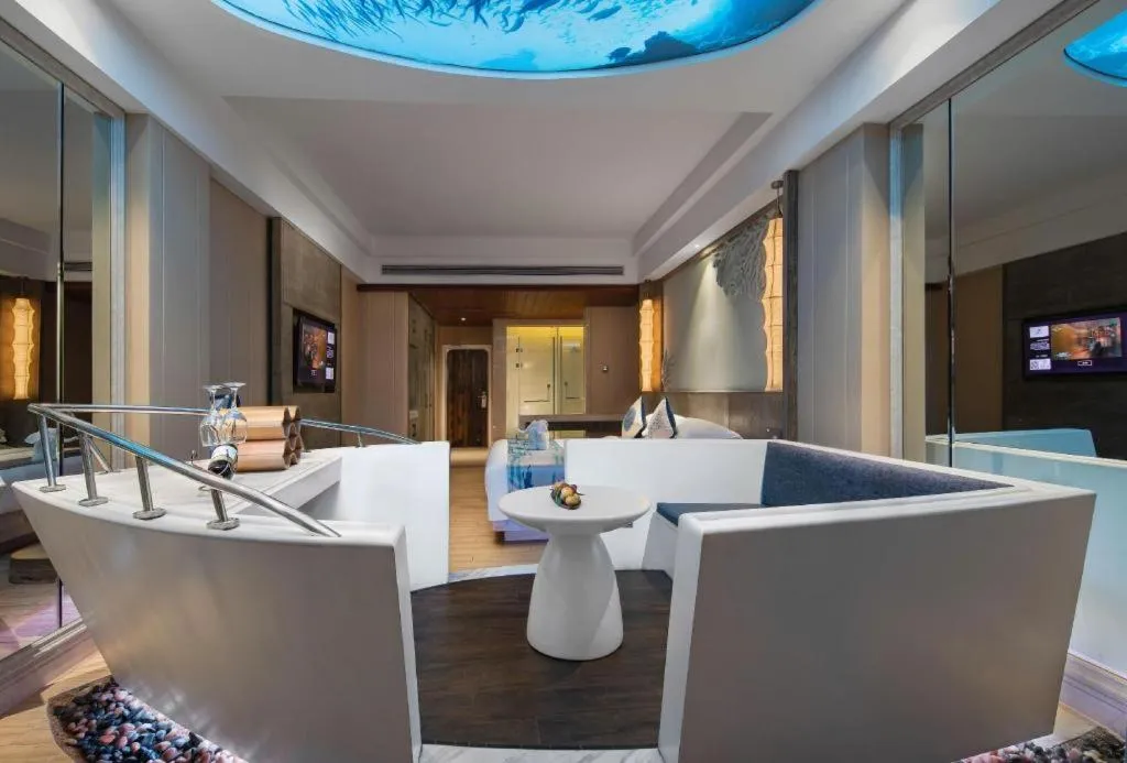 HuangMa holiday yacht view sea resort hotel