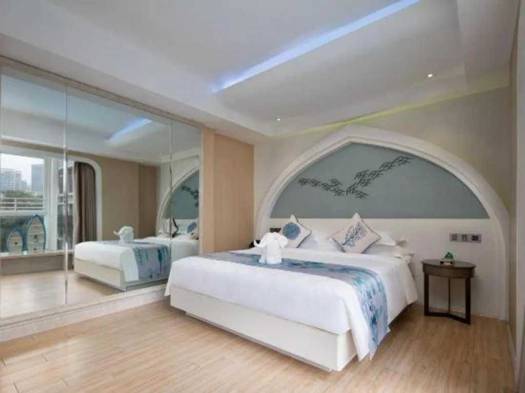 Bed in HuangMa holiday yacht view sea resort hotel