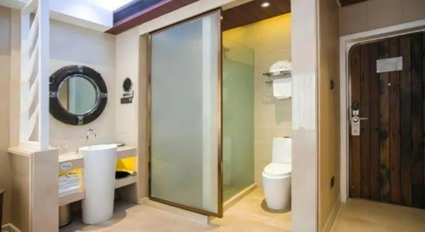 HuangMa holiday yacht view sea resort hotel