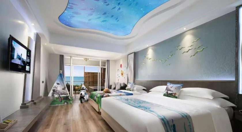 Bed in HuangMa holiday yacht view sea resort hotel