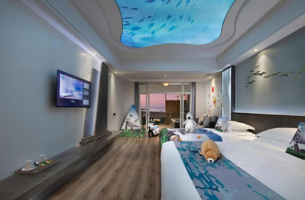 Bed in HuangMa holiday yacht view sea resort hotel