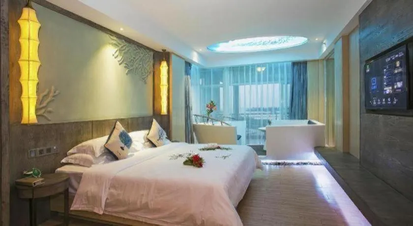 Bed in HuangMa holiday yacht view sea resort hotel