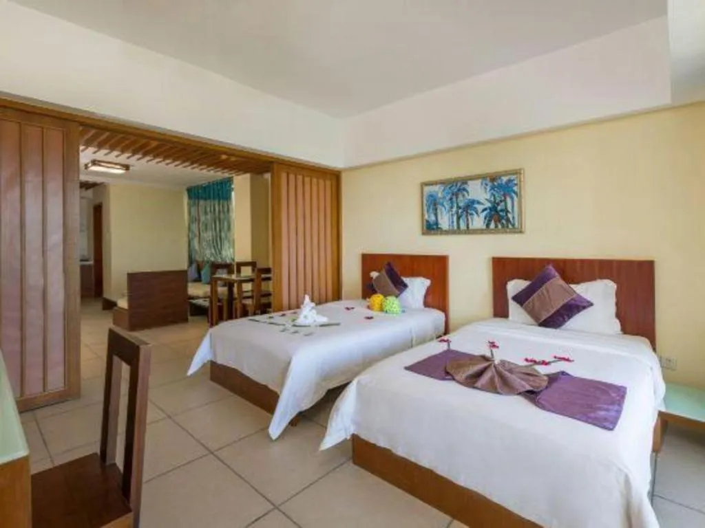 Bed in Yuhai International Resort Hotel