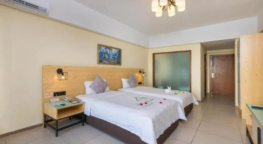 Bed in Yuhai International Resort Hotel