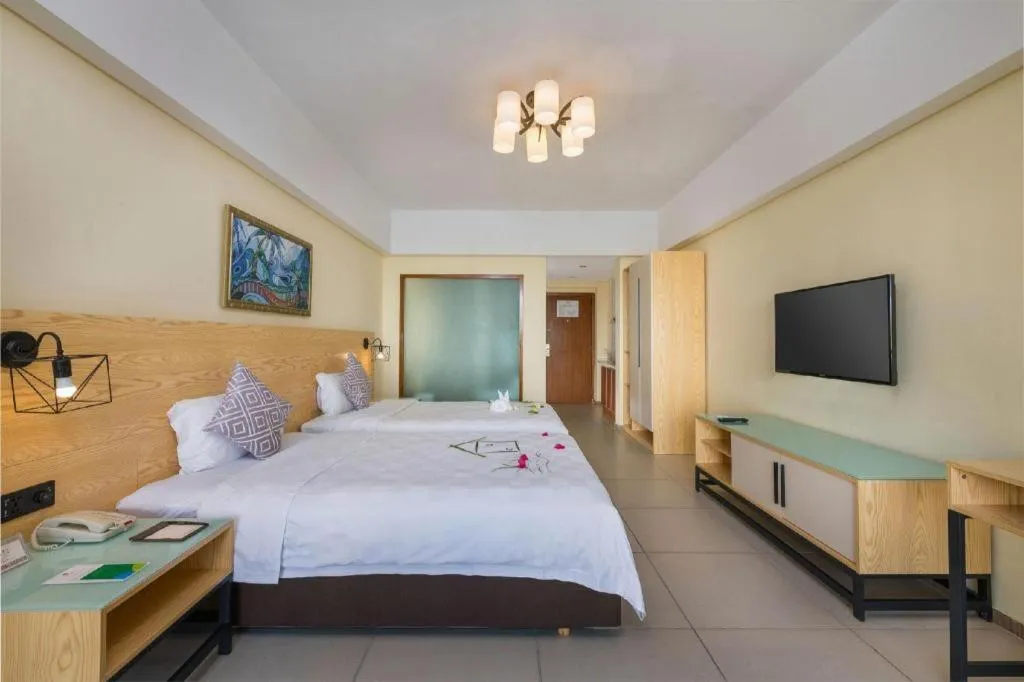 Bed in Yuhai International Resort Hotel