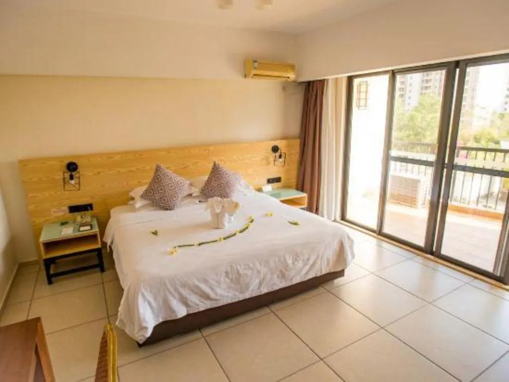 Bed in Yuhai International Resort Hotel