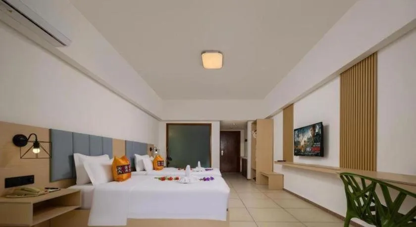 Bed in Yuhai International Resort Hotel