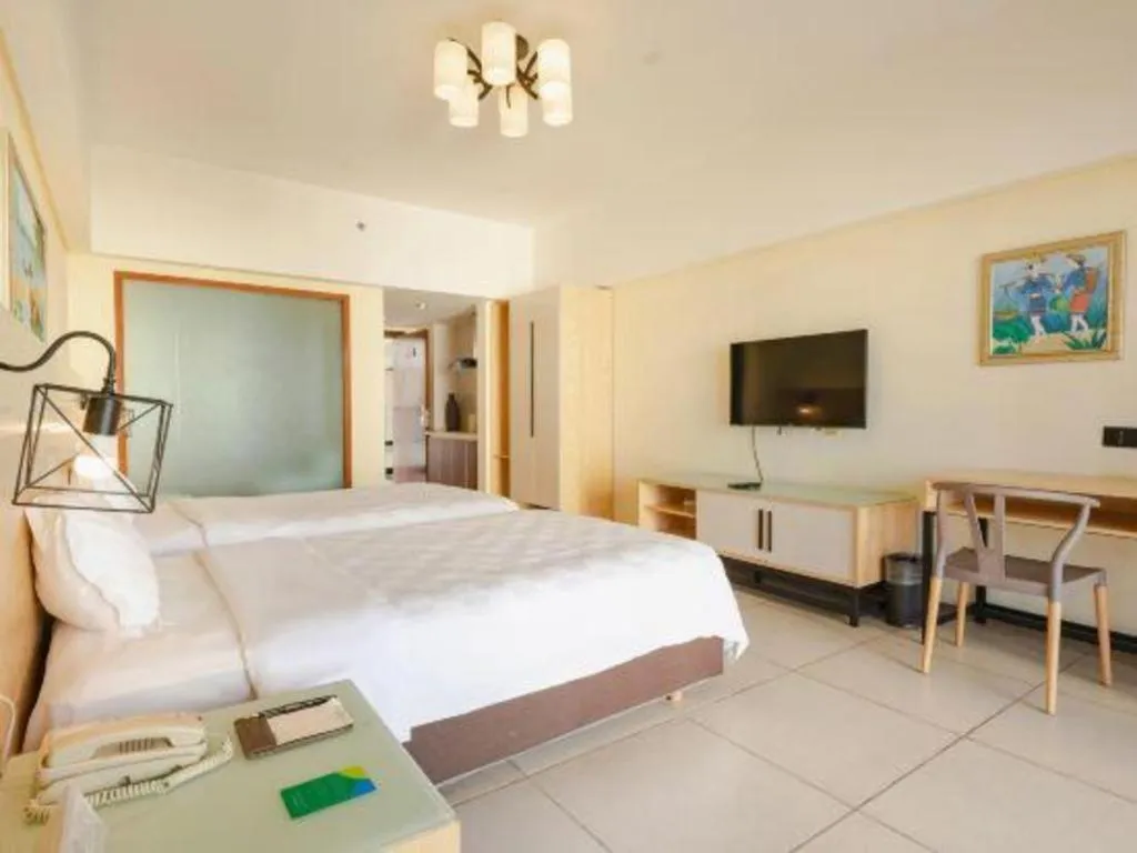 Bed in Yuhai International Resort Hotel