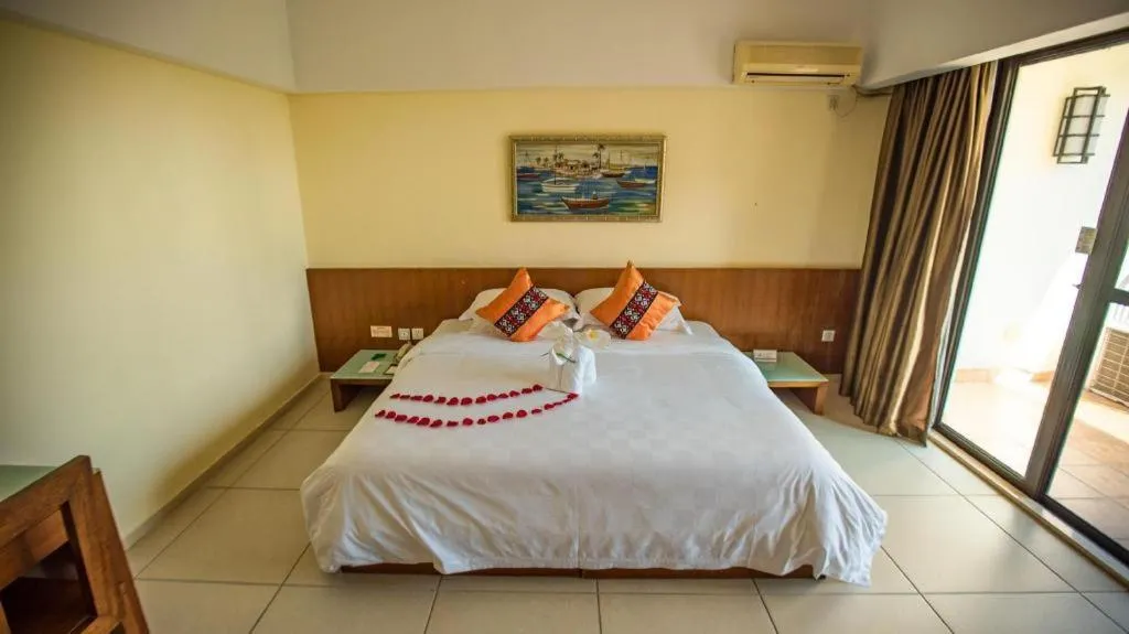 Bed in Yuhai International Resort Hotel