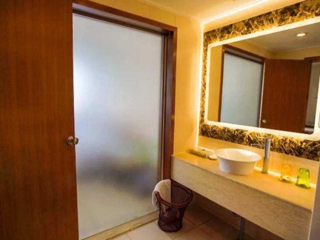 Yuhai International Resort Hotel