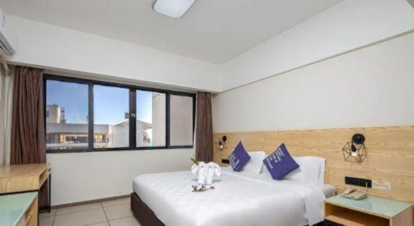 Bed in Yuhai International Resort Hotel