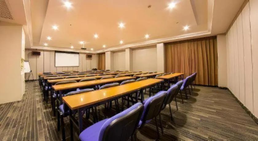 Yitel Hotel Shanghai Hongqiao Linkong Industrial Park Songhong Road Metro Station