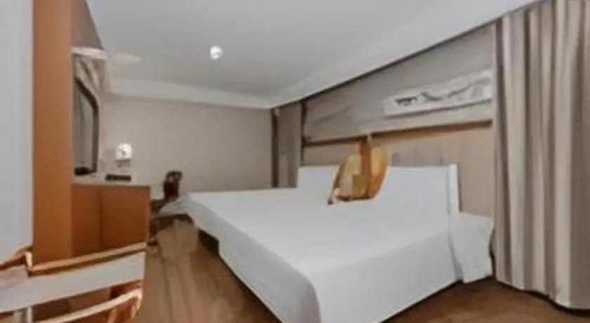 Bed in Yitel Hotel Shanghai Hongqiao Linkong Industrial Park Songhong Road Metro Station