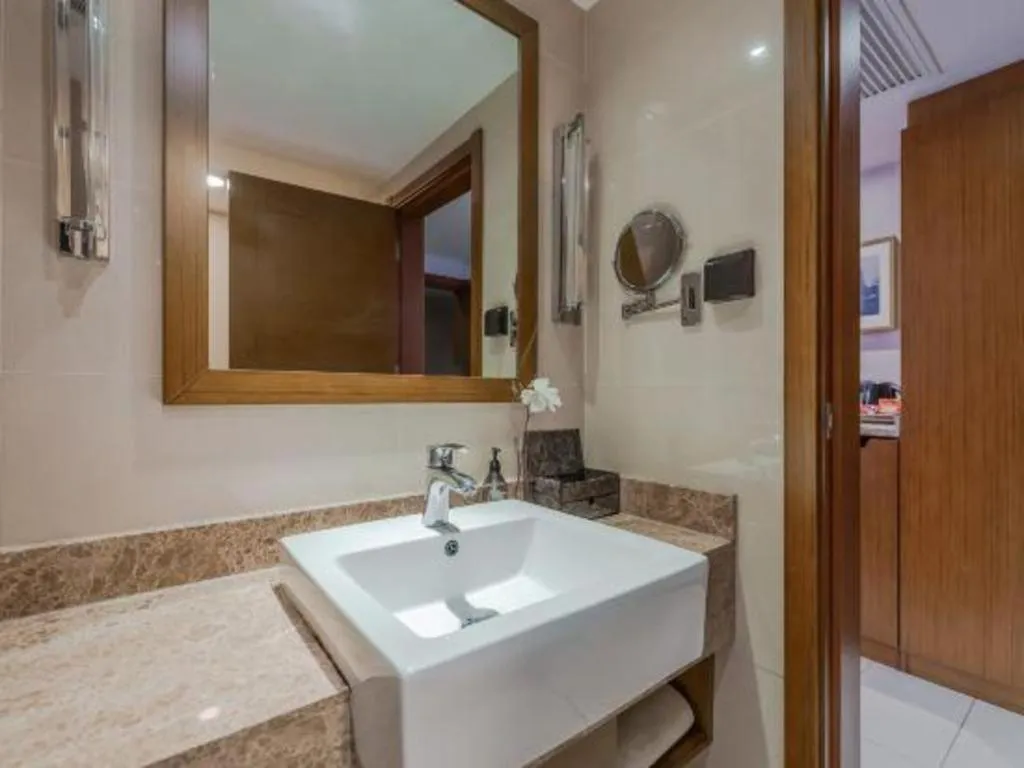 Yitel Hotel Shanghai Hongqiao Linkong Industrial Park Songhong Road Metro Station