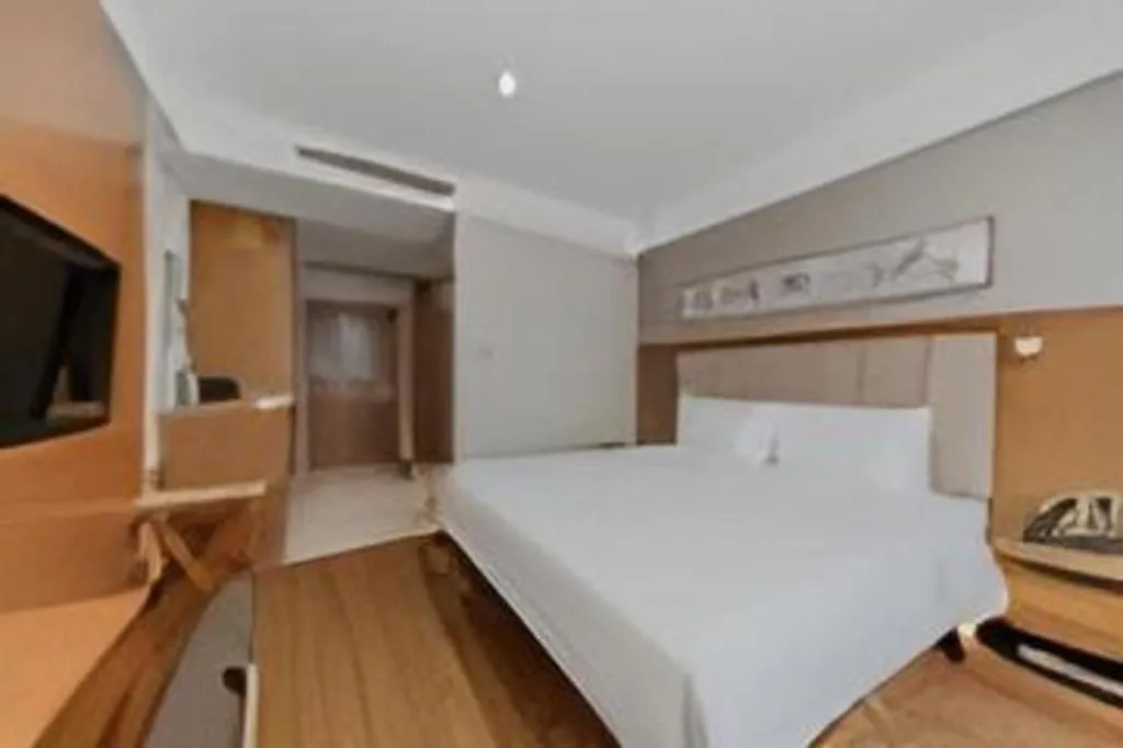 Bed in Yitel Hotel Shanghai Hongqiao Linkong Industrial Park Songhong Road Metro Station