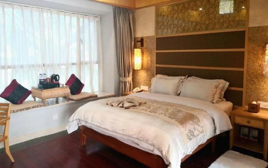 Bed in Shaoguan Palace International Resorts
