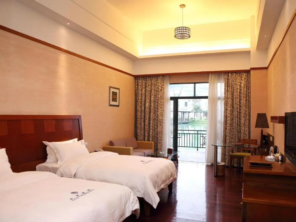 Bed in Shaoguan Palace International Resorts