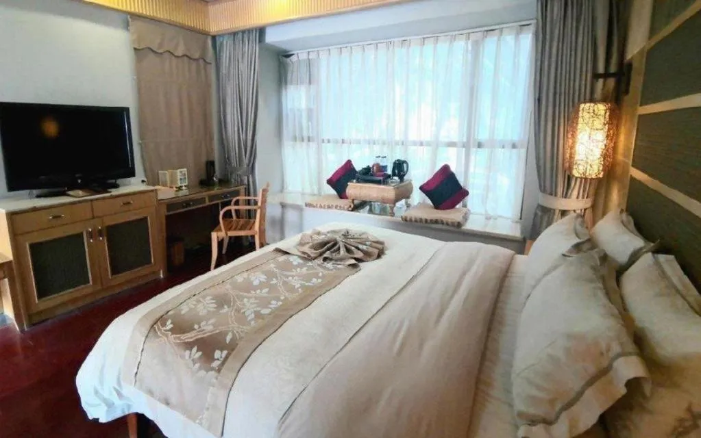 Bed in Shaoguan Palace International Resorts
