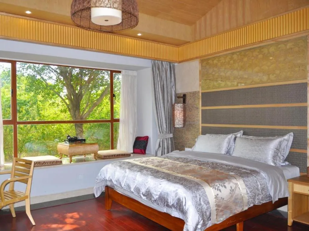 Bed in Shaoguan Palace International Resorts