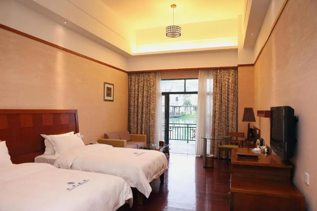 Bed in Shaoguan Palace International Resorts